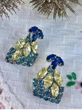Vintage Mid Century Juliana Rhinestone Clip-on Earrings Blue and Green Earrings